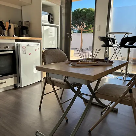 Charmant Studio Pour Etudiant Seul Ou A 2 Villeneuve-les-Maguelonne Exterior photo