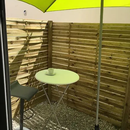 Charmant Studio Pour Etudiant Seul Ou A 2 Villeneuve-les-Maguelonne Exterior photo